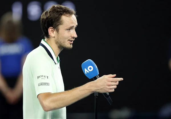 Daniil Medvedev Reveals Fatherhood Struggles in a Wholesome Tribute to Wife’s Efforts -‘That’s a Big Problem’