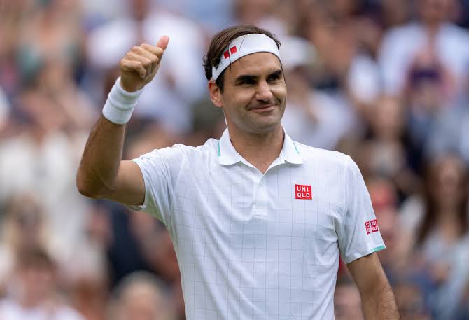 “Roger Federer da un giro sorprendente y realiza un anuncio lleno de alegría: regresa a la cancha de tenis”