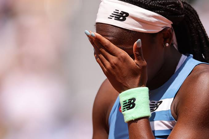 Roger Federer secret message to coco Gauff:Don't be too sad Coco 😔 It's okay, you cannot always win. You played a great tournament with another Grand Slam semifinal! Keep your head up Coco, we are so proud of you and we always support you no matter win or defeat 🙌❤️