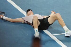 Breaking News: Jannik Sinner  todays Match with A. de Minaur Cancelled After Sinner Slumps in the Dressing Room....First aid ..... rushed......