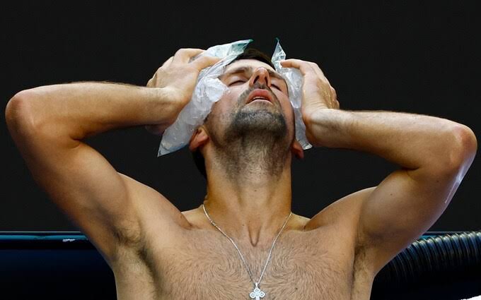 A disturbing  development “Djokovic’s Breathless Battle: Tennis Star Gasps for Air Amid Intense Ammonia Treatment, Sparking Concern!”